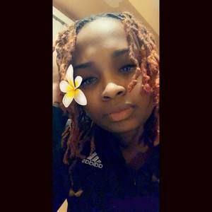 Meet your Posher, Chanelle